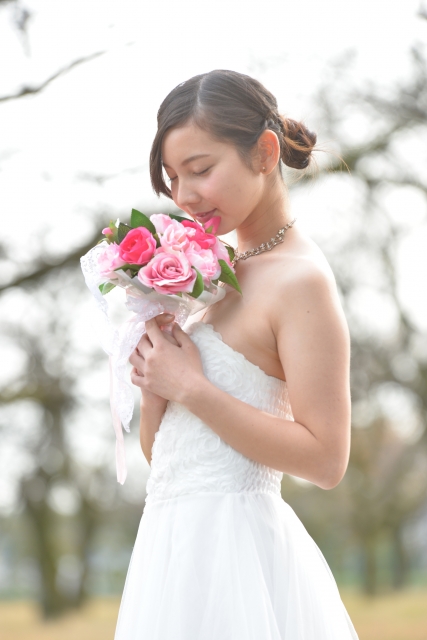 ドレス姿をより美しく 結婚式までに小顔になるための 肝エイジング Bhy 痩身 美顔 エイジングケア 美容整体